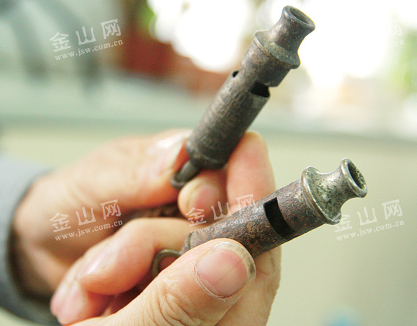 两只生锈哨子 见证日军暴行(图)