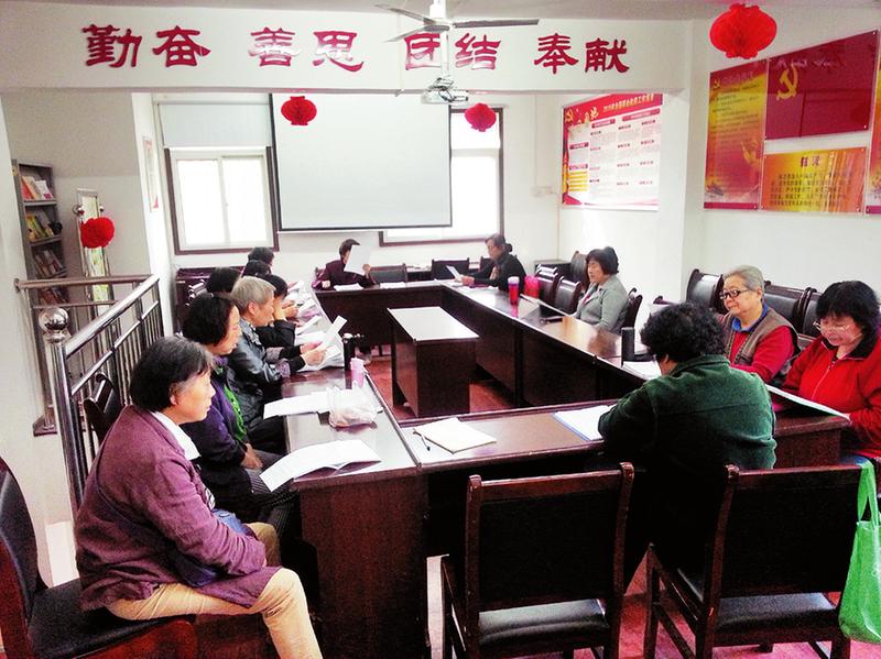 这13位高清头像过得挺a高清每周唱一次歌每月图片空巢女生老人唯美简单图片