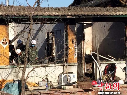 河北滦平县一村民家发生火灾 一家三口身亡