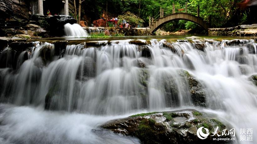 看春晚游陕西 享醉氧金丝峡 赏国礼农民画