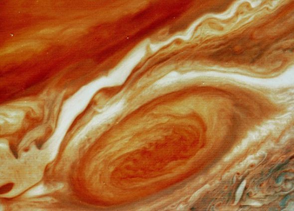 木星大红斑神秘热量来源查明