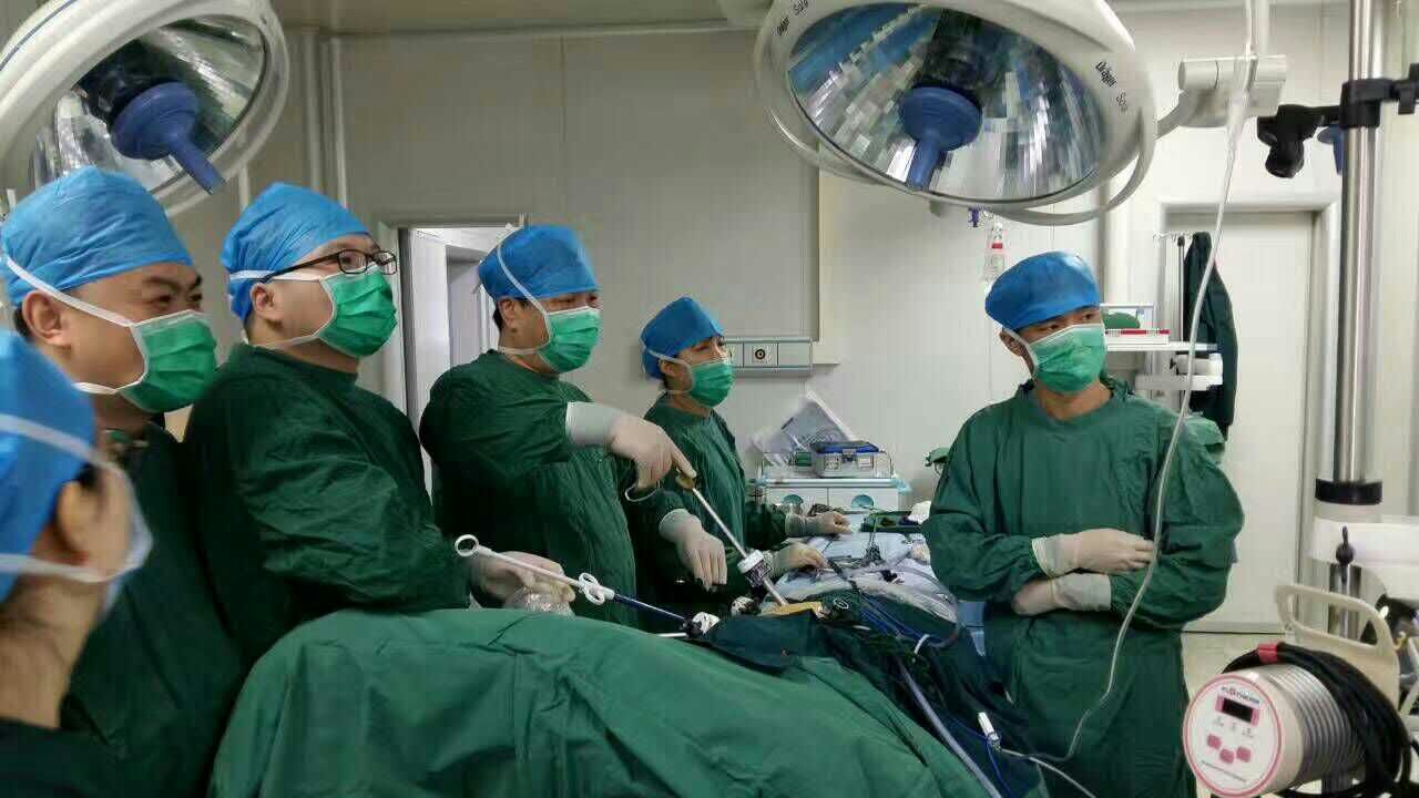 唐都医院完成世界首例全腹腔镜自体肾移植术