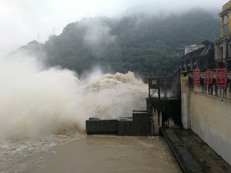 陕西秋汛暴雨洪水造成15县区40571人受灾