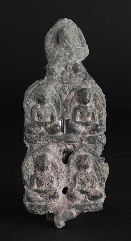 成任墓地出土的金銅五尊佛像。陝西省考古研究院供圖