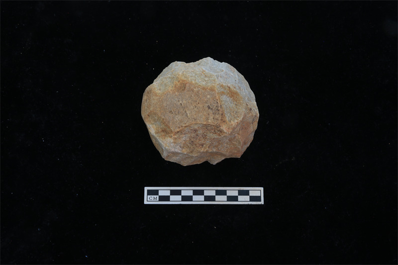 出土的石球。陝西省考古研究院供圖