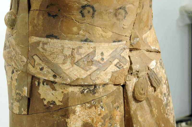 4號百戲俑身上的彩繪圖案。秦始皇帝陵博物院供圖
