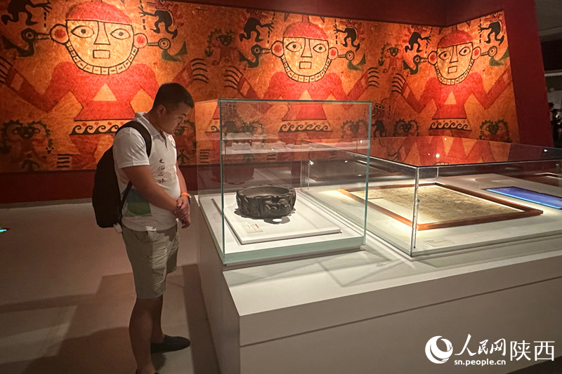 168件（组）秘鲁文物在陕西历史博物馆集中展出。李志强 摄