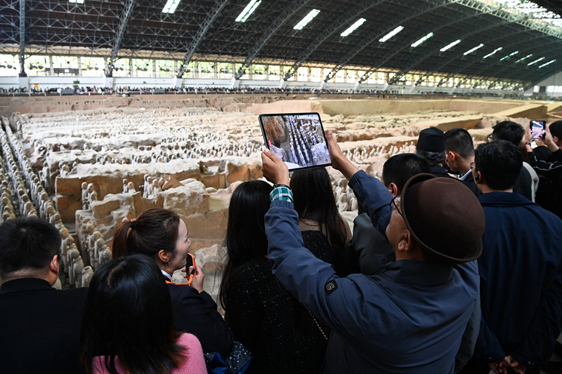 秦始皇帝陵博物院今年游客接待量突破1000萬人次。張天柱 攝
