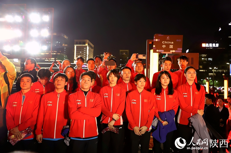 前來參賽2024世界泳聯跳水世界杯總決賽(西安)的中國跳水運動員們。人民網記者孫挺 攝