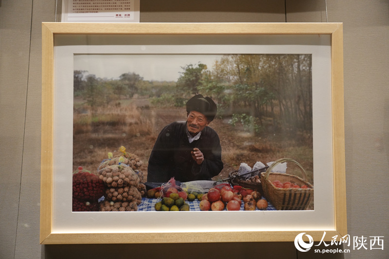 87幅城市老照片5月1日起在西安博物院集中展出。人民网记者 李志强摄