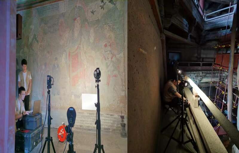 团队对壁画进行多光谱成像数据采集。西安建筑科技大学供图