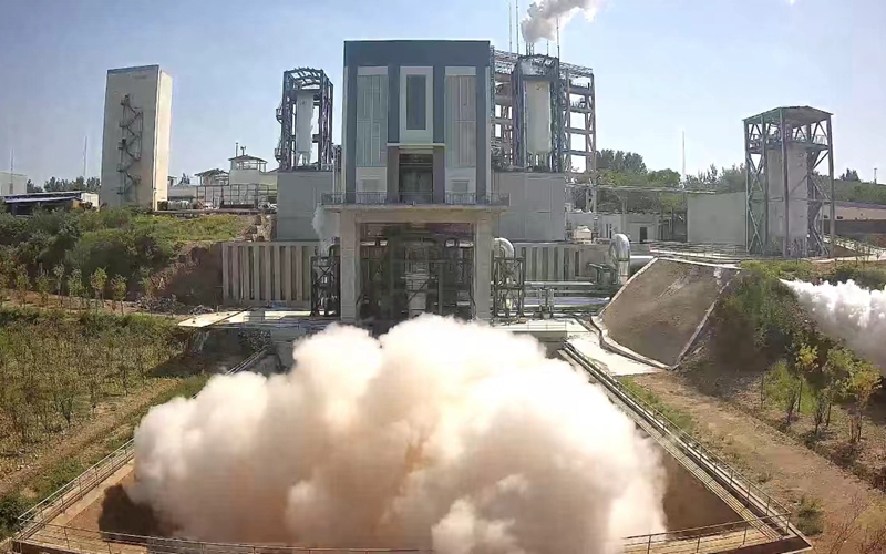 我國新一代載人運載火箭三級液氫液氧發動機長程高模試驗取得成功