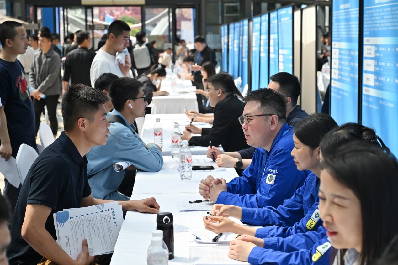 “戎耀三秦·職等你來”活動現場。陝西省退役軍人事務廳供圖