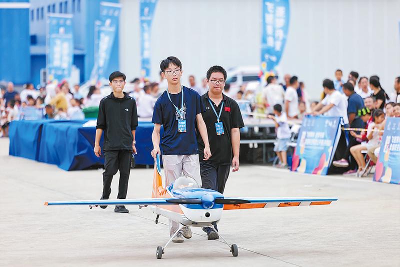 2024年全国航空模型公开赛（丹凤站）赛事现场（资料图）。商洛市丹凤县委宣传部供图