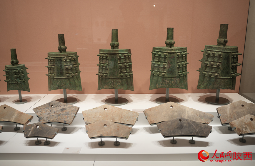 “吉金·中国”展上展出的精品文物。人民网记者 李志强摄