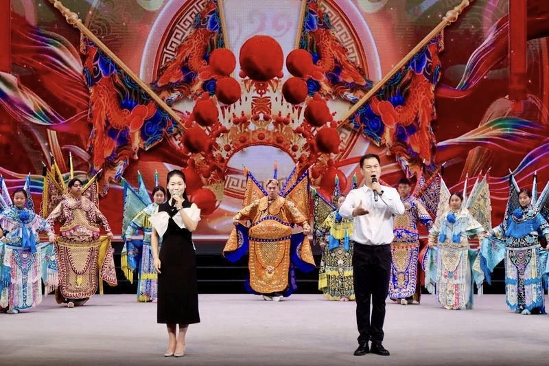 秦腔晚会。受访者供图