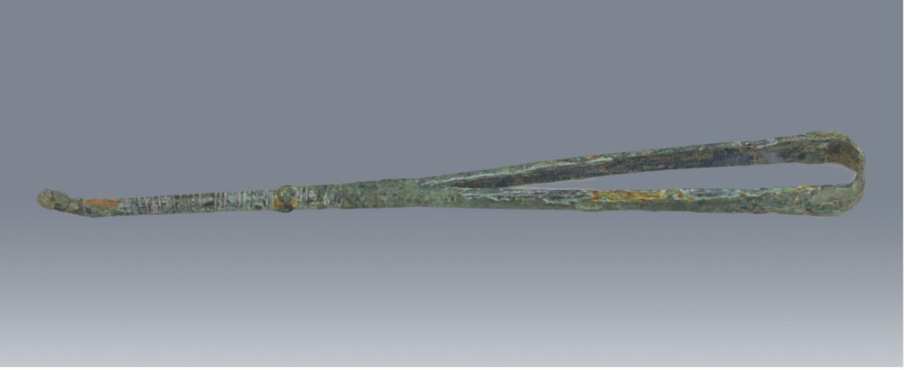 西安唐董韶容墓出土的銅鑷。陝西省考古研究院供圖