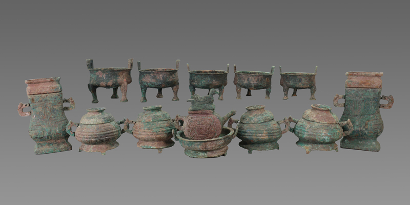 宝鸡魏家崖遗址春秋五鼎墓M4铜器组合(资料图)。陕西省考古研究院供图