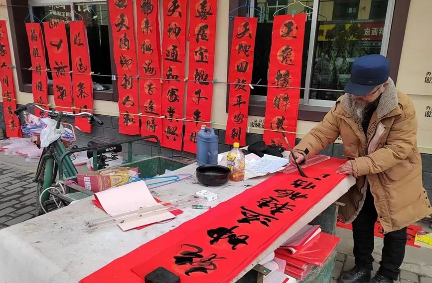 引鎮大集年味濃。長安區委宣傳部供圖