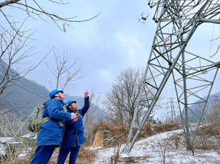 新春走基層丨秦嶺深處“守電人”