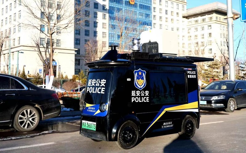 無人巡邏車上路。延安市公安局供圖