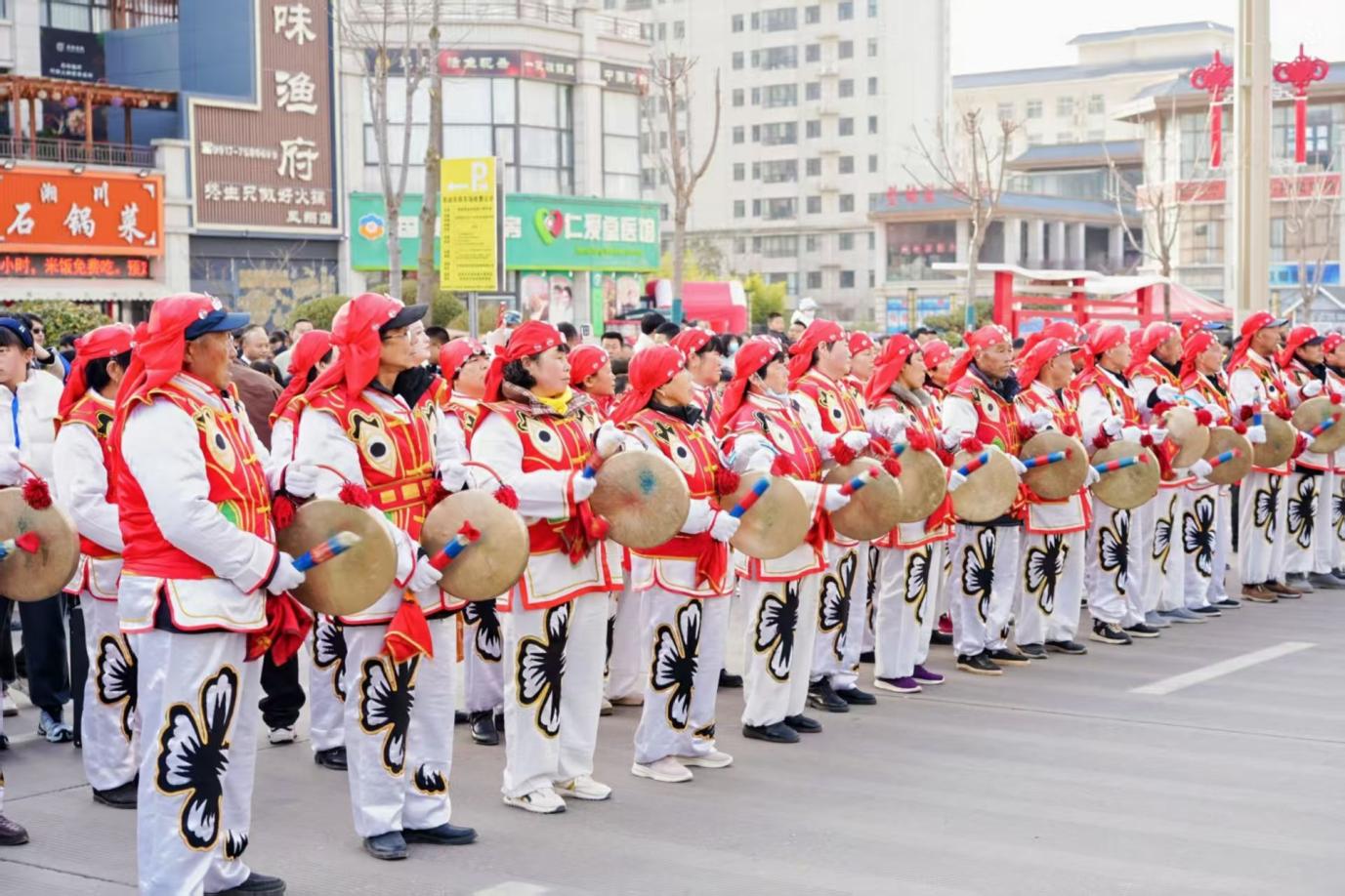 宝鸡市凤翔区社火游演现场。宝鸡市凤翔区委宣传部供图