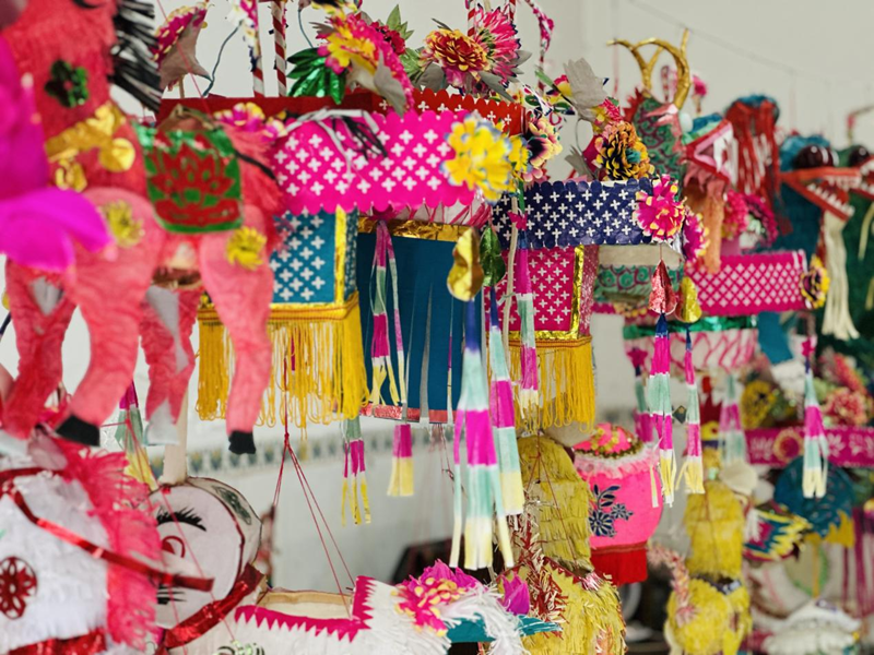 王蒲芳制作的花灯。易永斌摄