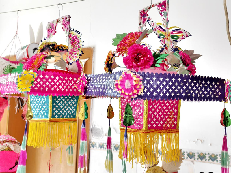 王蒲芳制作的花灯。余亚楠摄