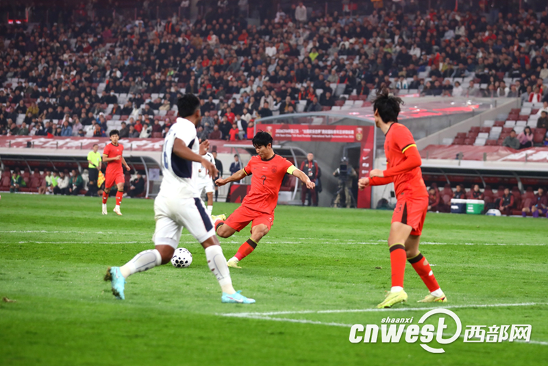中国U23男足2比2战平泰国,向余望破门。