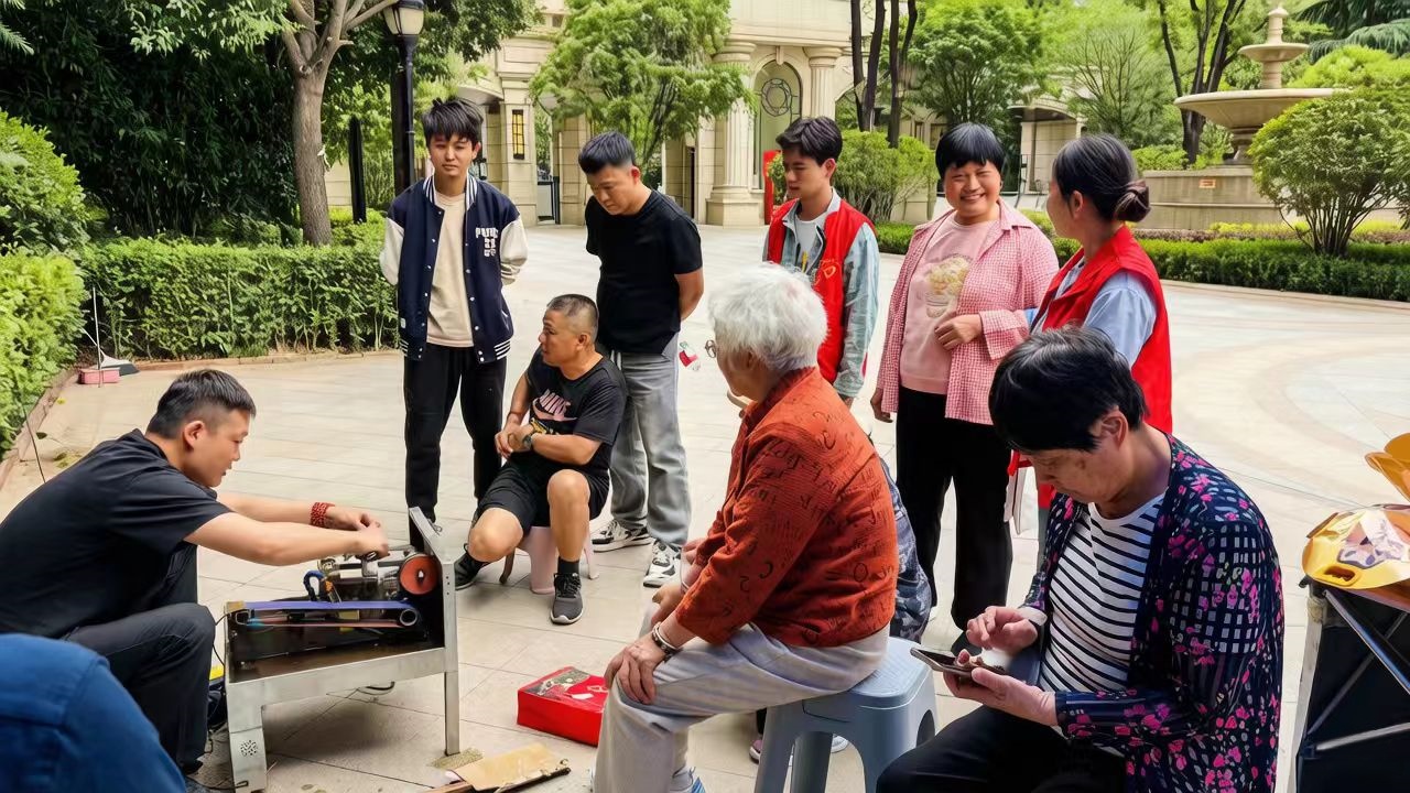 碑林区“凡星汇光·理润碑林”宣讲活动中提供各种便民服务。