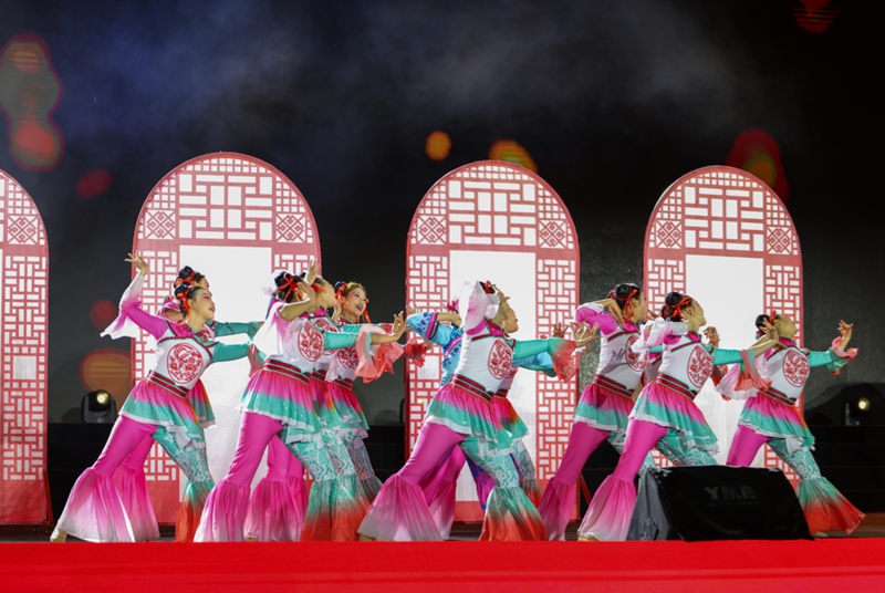 第十五届中国民间艺术节开幕式现场。榆林市委宣传部供图