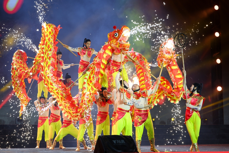 第十五届中国民间艺术节开幕式现场。榆林市委宣传部供图