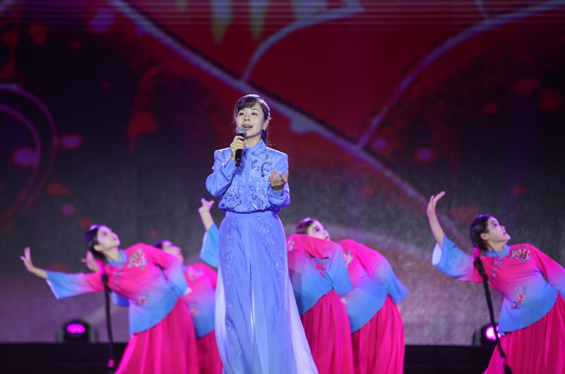 第十五届中国民间艺术节开幕式现场。榆林市委宣传部供图