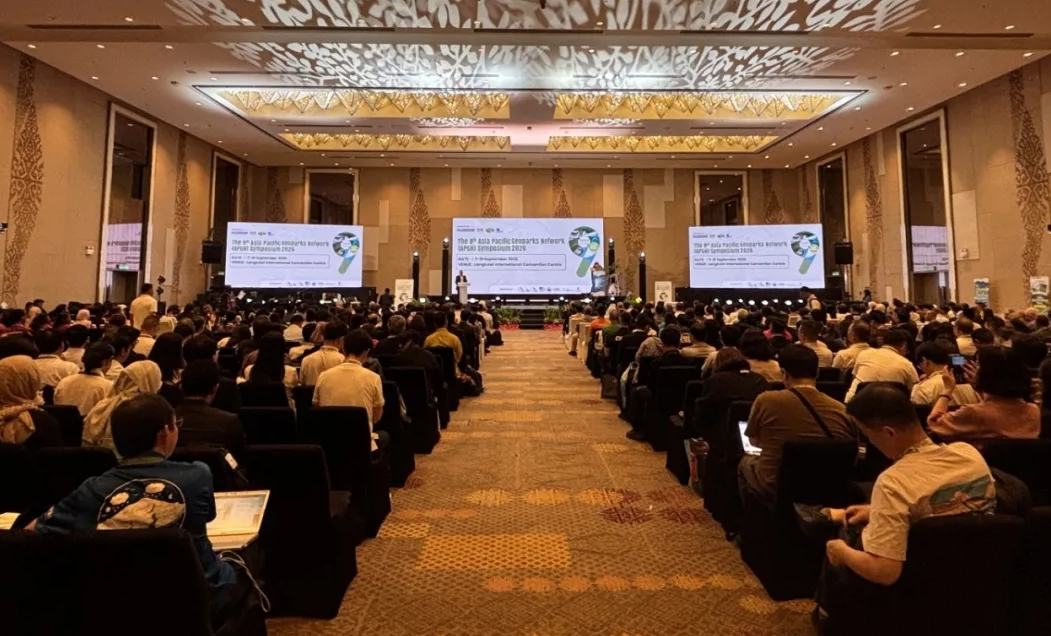 秦岭终南山世界地质公园代表团参加第九届亚太地质公园网络研讨会9月4日至12日，第九届亚太地质公园网络研讨会在马来西亚兰卡威世界地质公园举行，秦岭终南山世界地质公园代表团应邀出席，全程参与协调员会议、专题研讨及地质公园展会等活动，围绕地学旅游、公众教育、遗产保护与可持续发展等议题与参会各方深入交流。