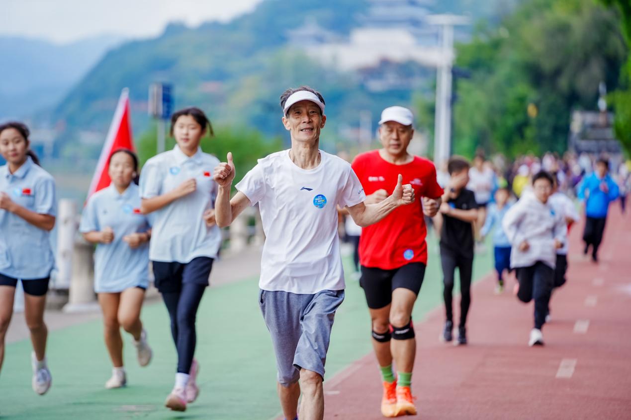 桨板赛现场。安康市体育中心供图