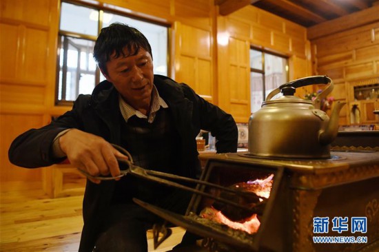 （全面建成小康社會“百城千縣萬村調研行”）（6）甘肅甘南：全域旅游助小康村加速發展
