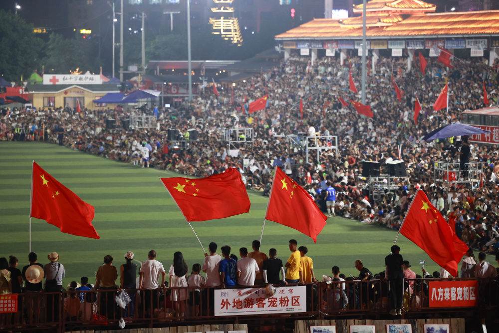 這是2023年7月29日拍攝的貴州榕江（三寶侗寨）和美鄉村足球超級聯賽年度總決賽現場。新華社記者 劉續 攝